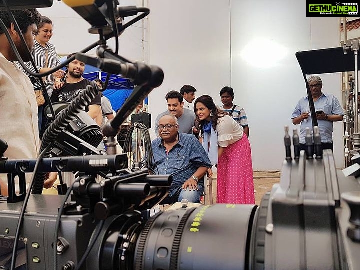 Neetu Chandra Instagram - Neetu Chandra reunites with legendary filmmaker #PradeepSarkar Mumbai: Actress Neetu Chandra will soon be seen in an ad film shot by none other than the renowned legendary filmmaker Pradeep Sarkar. Neetu who reunites with the director after a hiatus of Nine years says that their association dates back a long way. Neetu first began her career with TV commercials n was launched by #Madhusarkar with #Liberty footwear commercial and later did a number of ad commercials with Pradeep Sarkar too before she went on to be a part of films and theatre. She is now back to shooting for a brand ad commercial with the filmmaker after almost nine years. Pradeep Sarkar who is currently shooting his next feature film βIllaβ with Kajol has completed almost 70 percent of the film and is now shooting this ad with Neetu. Neetu had a great time shooting the ad film. Moreover, she was yummying n happy over home-cooked authentic Bengali food which had actually flown down from Calcutta with the agency heads. Can't Thank #PanchaliSarkar , Dada s wife, who is also cute foodie like me, enough for THE taste, there is no comparison, she gushes !! loved it! With the reunion of the legendary filmmaker and the versatile actress, looks like thereβs more in store for Neetu post the ad shoot. Amen π€βπππ€©πππ Many more to come !!