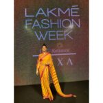 Neetu Chandra Instagram – And I looked this way… Nothing like chilling at #lfw
saree @punitbalanaofficial 
Jewelry- @purabpaschim  Stylist- @stylisttsahilgulati 😘😍