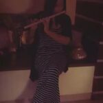Neetu Chandra Instagram - And I was fluting last night ! Was chilling with my dearest friend @shwetapandit7 Thanks for this video Shwetu. I just play out of passion. Never learnt 😊🤗🙏😍😘