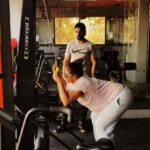Neetu Chandra Instagram - In #Delhi #Workingout with #vikramsahai @Crossfit3067 #Punjabibagh #NewDelhi #Speed n coordination is my new passion !! Try this !! @eatbacondrinkcoffeeliftheavy 😊 #fitnessmotivation 😘 #gym #crossfit #functionaltraining New Delhi