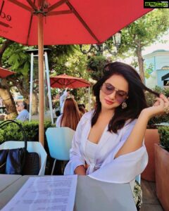 Neetu Chandra Instagram - Different moods, one soul 💙 #Mood #TravelWithNeetu #MondayBlues #Sunnyday