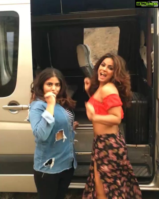Neetu Chandra Instagram - 1million views on #Banjarey got us like 💃🏻 #Grateful 🙏 #OneInAMillion