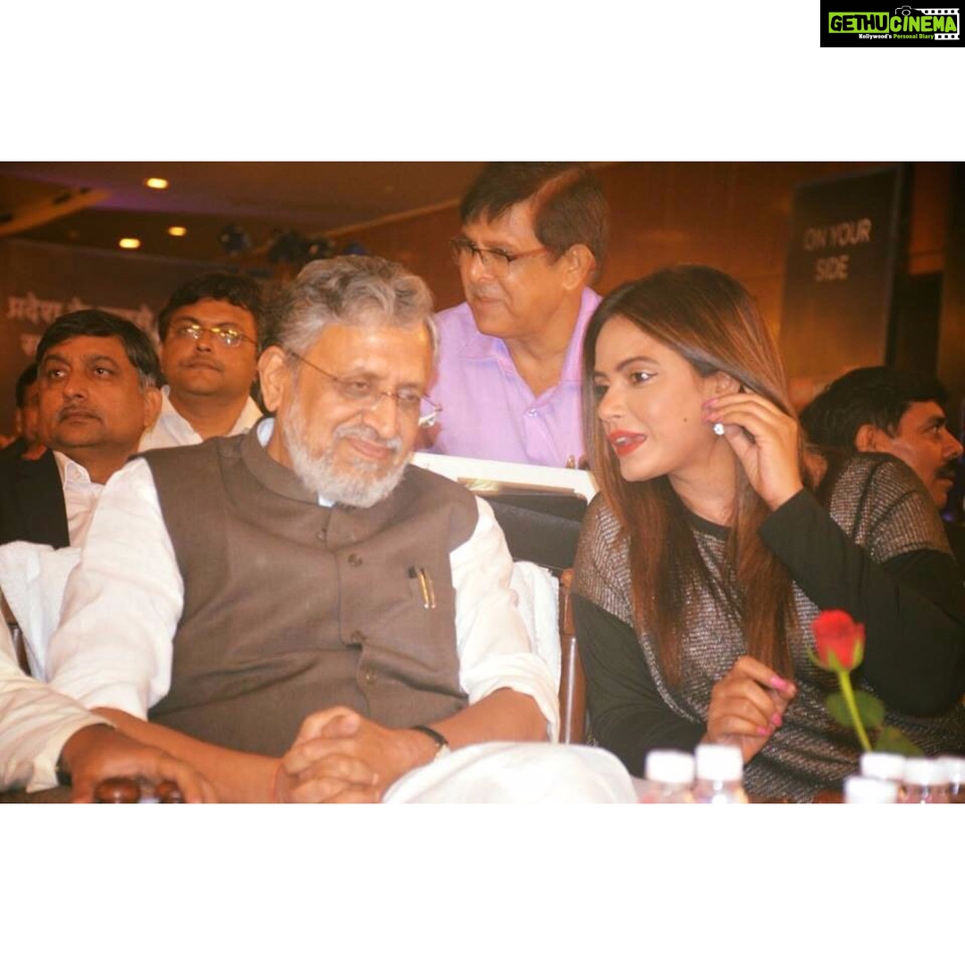 Neetu Chandra Instagram - When you are discussing the most important concern, with your seniors of your state #Bihar and concern would be above all of us.. Our state #Bihar #Nitishkumar ji #Sushilkumarmodi ji #Ravishankarprasad ji #RKsinha ji n many more.. @ #ETVBIHAR #Patna