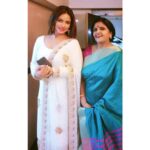 Neetu Chandra Instagram – Dashmi ki subh kamnaye 🙏😊 Enjoy with the whole family ! God Bless 😁 More power to all !! My mom n me 😘😘😘 The Best 😁😁😁