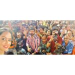 Neetu Chandra Instagram - No matter what but our #hardworking #workoholic #Press #media #photographers are always there!More power to all of you!Jai Mata Di 😁🙏#Mumbai