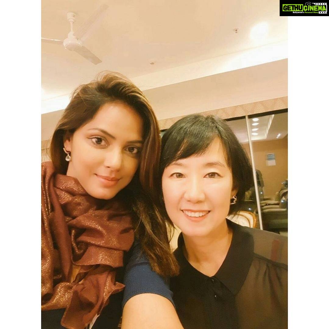 Neetu Chandra Instagram - Had a pleasure of dinning at Mr. n Mrs.Seung-eun kim #Cousulategeneraloftherepublicofkorea s residence last evening! Discussing #Taekwondo