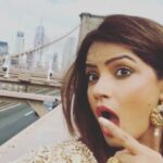 Neetu Chandra Instagram – See the city!! Yoo yoo yoo #Manhattan 😘😊