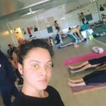 Neetu Chandra Instagram - What better inspiration than a 78years old fabulous #DIANAPONTE My #yoga #teacher for today at #beingyoga in #Sanfransisco #Usa !! My practise of walk in classes all over the world gets me to meet some awesome inspirational souls who touch your Heart. Thank you so much for every breath 😊😊😊🙏🙏🙏🙏 Are we taking care of ourselves EVERYONE and our PRECIOOOOOUS ELDERS 🙏🙏🙏🤗😘 Huggg