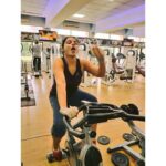 Neetu Chandra Instagram - This is called Jet lagged gym. You do it or you do it.. You can't feel anything.. So I might as well !! Kill it.. Are you all fit.. I am back.. My love my country #India Jai Hind 😘😘😘😘❤