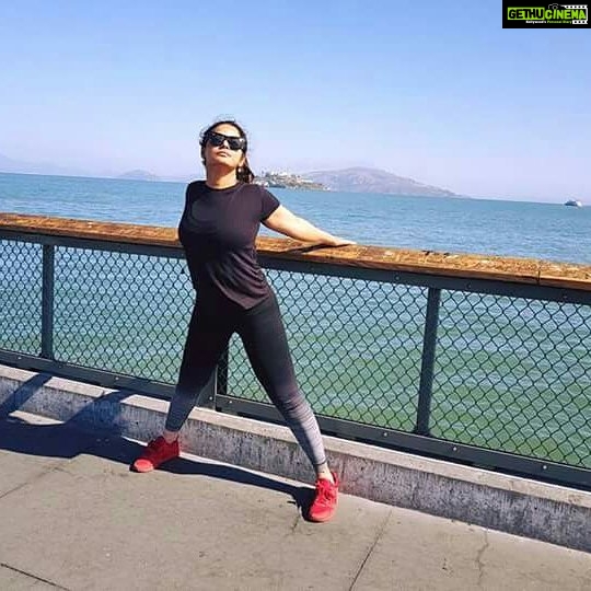 Neetu Chandra Instagram - What better inspiration than a 78years old fabulous #DIANAPONTE My #yoga #teacher for today at #beingyoga in #Sanfransisco #Usa !! My practise of walk in classes all over the world gets me to meet some awesome inspirational souls who touch your Heart. Thank you so much for every breath 😊😊😊🙏🙏🙏🙏 Are we taking care of ourselves EVERYONE and our PRECIOOOOOUS ELDERS 🙏🙏🙏🤗😘 Huggg