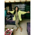 Neetu Chandra Instagram - Mera Budday aa gaya 😊😘😘😘 Hehehe.. chalo chalo, wish me Happy Birthday!! 😘😘😘😘😘