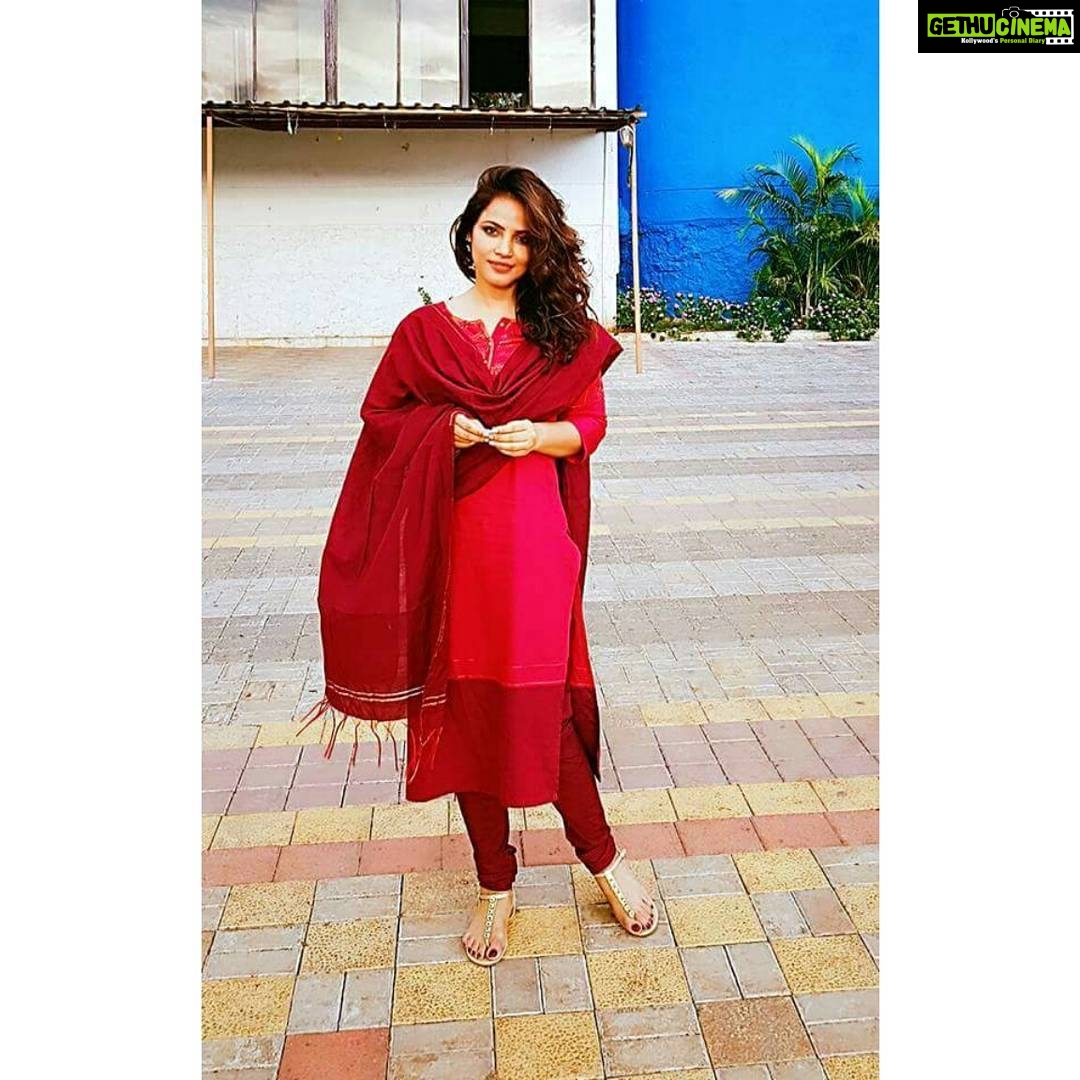 Neetu Chandra Instagram - And last evening was basically natural !! Good Morning everyone 😊