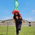 Neetu Chandra Instagram – The Statue of Liberty is America’s France-iest Statue.🗽

#TravelWithNeetu #StatueOfLiberty  #NewYork Statue Of Liberty – New York