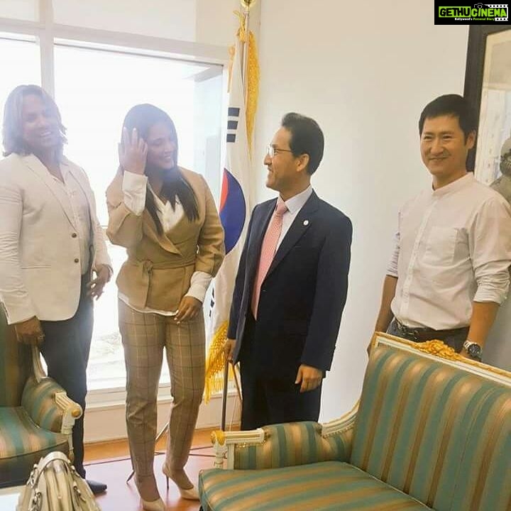 Neetu Chandra Instagram - It s a huge responsibility as Brand Ambassador of #Taekwondo of India! Thank you #Masterlee #ConsulGeneralSoungeunKim #Prabhakarsharan 🙏😊
