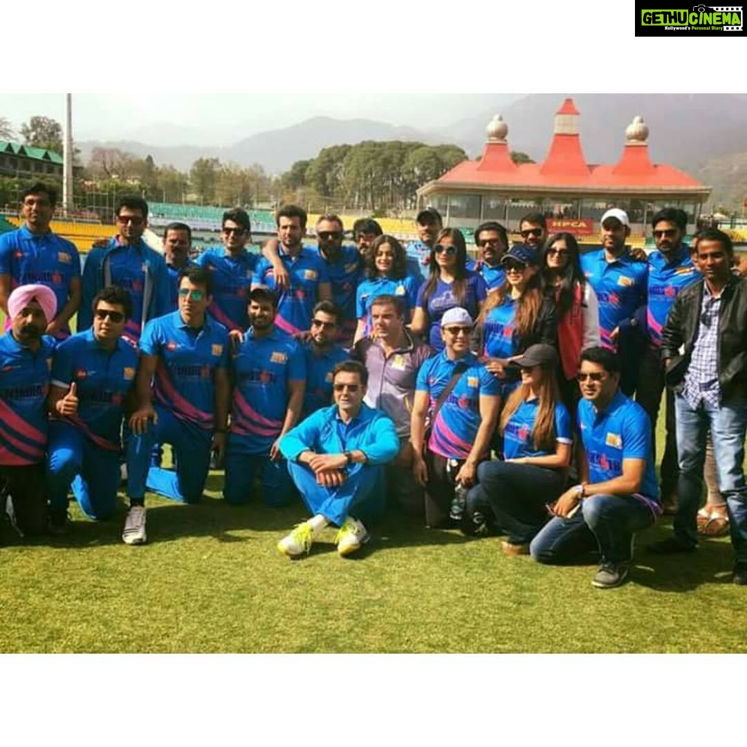 Neetu Chandra Instagram - And the cricket match at #Dharamshala between #Mumbaiheroes n #MPXI Our #Bollywood Heroes won. Yeah yeah. It was so much fun at Dharmshala. What an amazing place and weather. I will come back soon ππ #ShahnawazBJP #Azhrarudi @sohailkhanofficial @Snehaullal #Mahimachaudhary @iambobbydeol #ApoorvaLakhia #ShabirAhluwalia @riyasendv #vatsalseth and many many more... Thank you all, It was so much fun !!