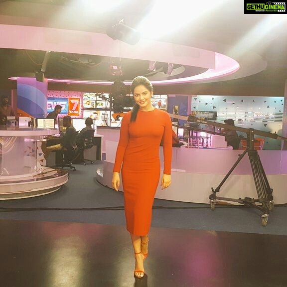 Neetu Chandra Instagram - Had a blast at #TV7 interview ! What an amazing team !! Thanks for all the love and care. #Vaigaiexpress #Tamil Releasing tom. 😊🙏