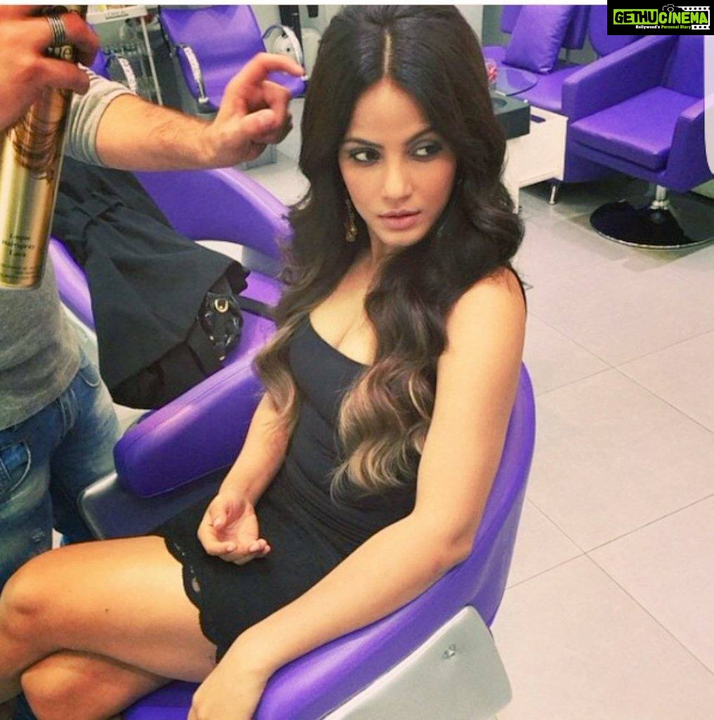 Neetu Chandra Instagram - When its a bad hair day , just go all out to make yourself feel nice. #hairmakeover #haircolor Get set and Go 😊😘😘