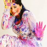 Neetu Chandra Instagram - Rang barse day! Happy Holi guys 🖐🏼