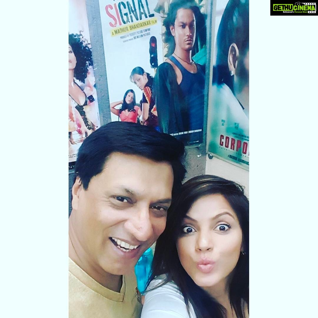Neetu Chandra Instagram - It s always such a pleasure meeting U, my dear director @imbhandarkar someone who trusted me with a solo lead #Trafficsignal ! #BACKSOON 😊xox😘