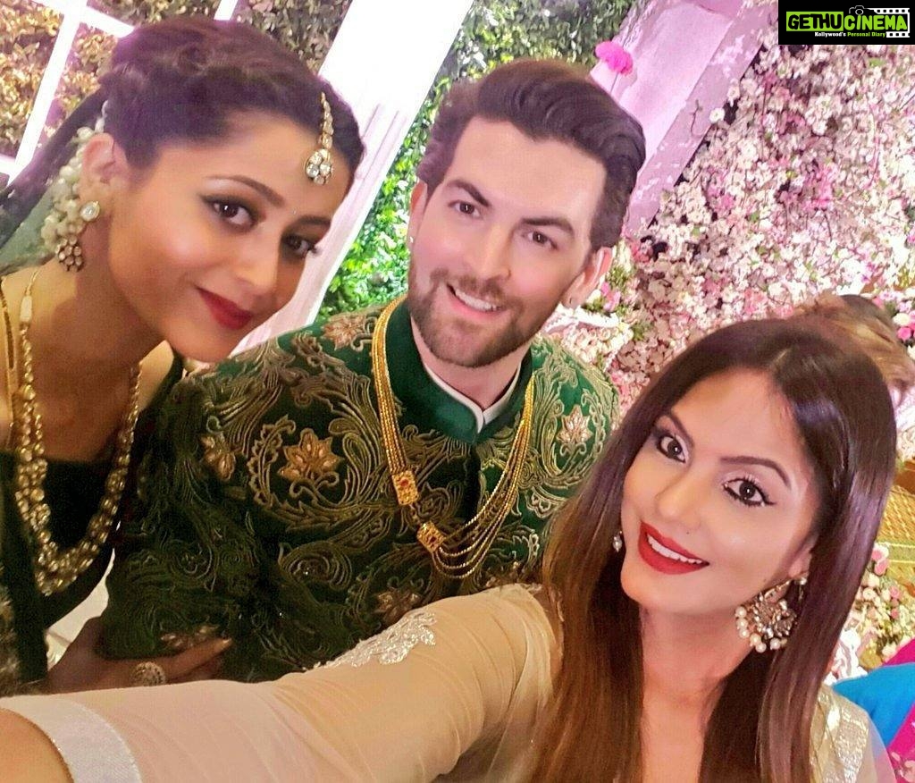 Neetu Chandra Instagram - Such an adorable couple !! Love you both 😊😘😘 Have a Beautiful Happy life. God Bless ! Xoxo @neilnitinmukesh #Rukumani 😘