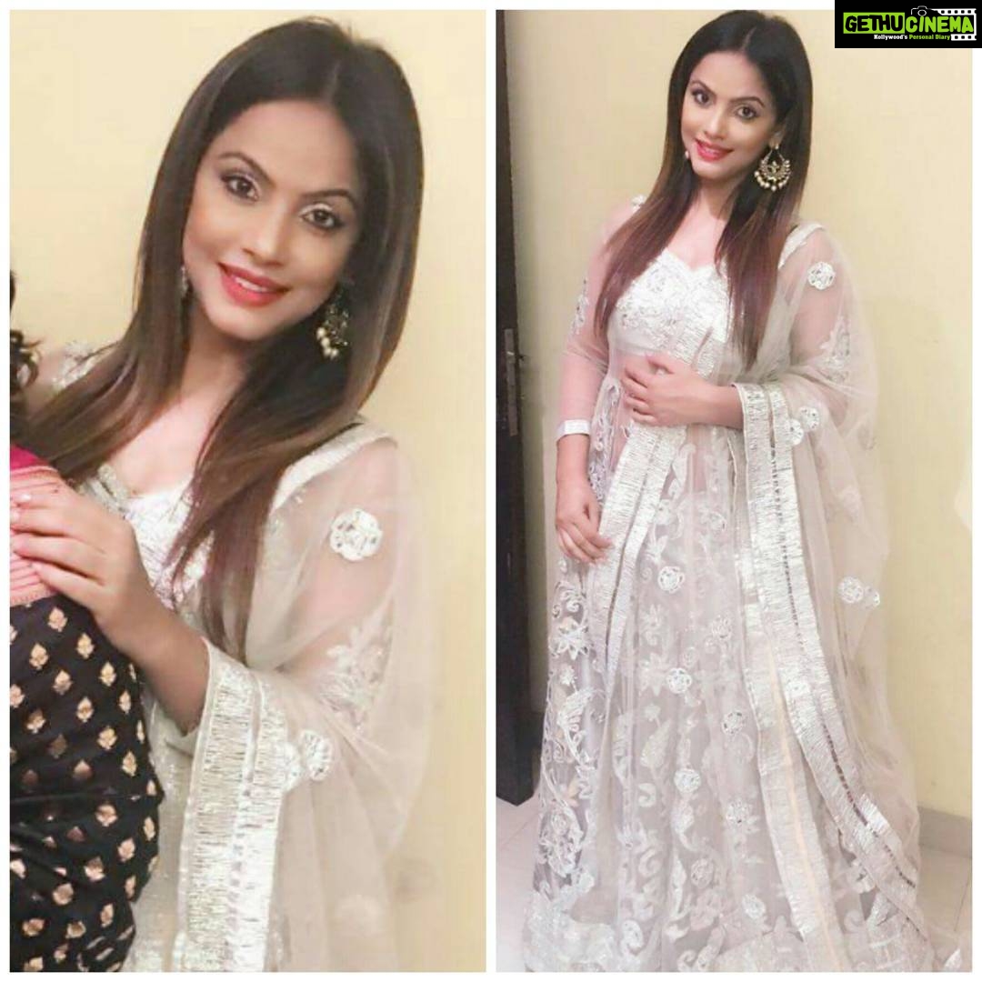 Neetu Chandra Instagram - Wishing @neilnitinmukesh and #Rukumani A very very Happy Married life. Off to their Reception ! #Mumbai