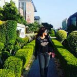Neetu Chandra Instagram – Back to #India !! Very Happy that #sonesonesong #singham3 has crossed 1 million ! Way to Go!! Come on guys, tell me 5 million soon 😚😚😚