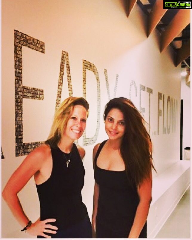 Neetu Chandra Instagram - #yoga with #Andrea , my Yoga teacher at #setandflow yoga #westhollywood #losangeles #usa !! She is fabulous , aggressively peaceful.. Hope to get you to #India soon for a huge yoga camp. God Bless 😙😙😙😙😙 Set and Flow