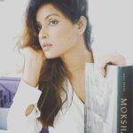 Neetu Chandra Instagram - Thanks #Shilpabhatia for giving me this and #Moksha for styling. When friends catch up in #Manhattan :)