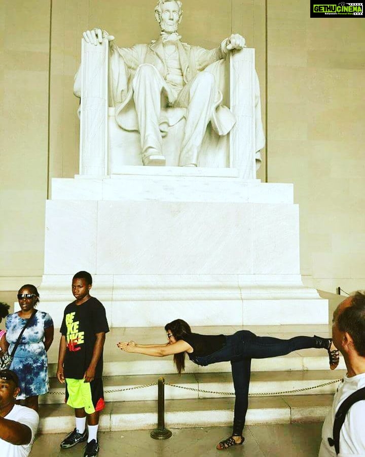 Neetu Chandra Instagram - Yoga is must! #DCDiaries #Yoga #LincolnMemorial #USATrip