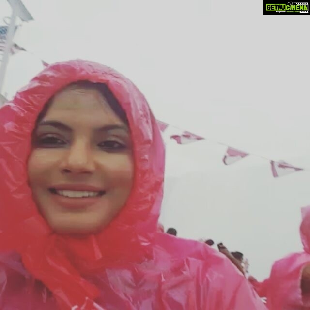 Neetu Chandra Instagram - Being crazy under the fall! Living life on the edge. #HeavenlyFeeling #TravelDiaries #CanadaLove