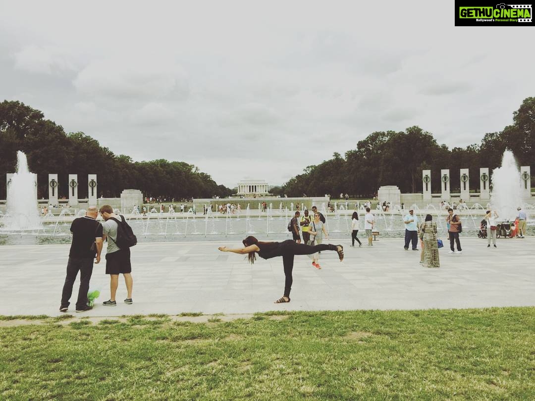 Neetu Chandra Instagram - Yoga is must! #DCDiaries #Yoga #WorldWar2Memorial #USATrip