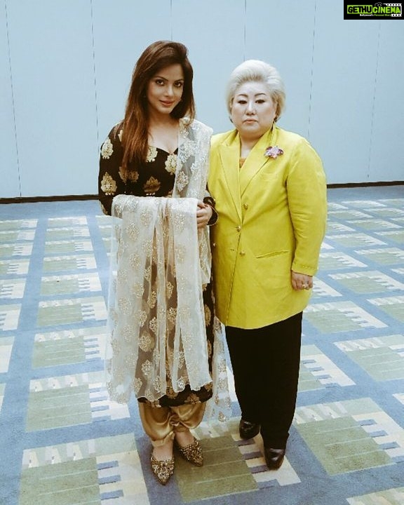 Neetu Chandra Instagram - With #LindaPark #SuperExcited #KoreanTaekwondoChampionship #DCDiaries #USATrip