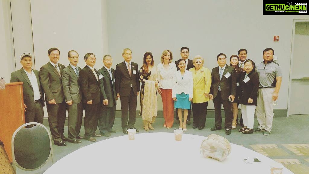 Neetu Chandra Instagram - Representing India with all the dignitaries in Indian Look! #SuperExcited #KoreanTaekwondoChampionship #DCDiaries #USATrip