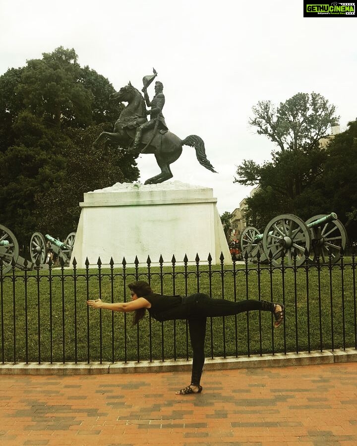 Neetu Chandra Instagram - Yoga is must! #WhiteHouse #DCDiaries #Yoga #KoreanTaekwondoChampionship #USATrip