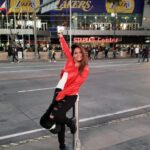 Neetu Chandra Instagram – To one of the most amazing nights!  Felt so good to be around the basketball heaven ❤️🏀

@staplescenterla 
 #Lakers #LA #Basketball #FunNight