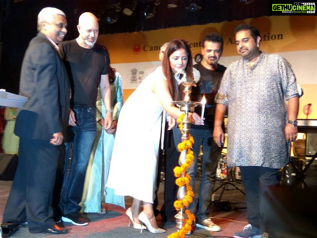 Neetu Chandra Instagram - Fight against #Tobacco #Youth #Cancer #cpaa Say NO to smoking United we stand #Shankarehsaanloy concert Appreciate😊