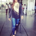 Neetu Chandra Instagram – #ahmedabad #work #shooting #tornjeans #weather #hot