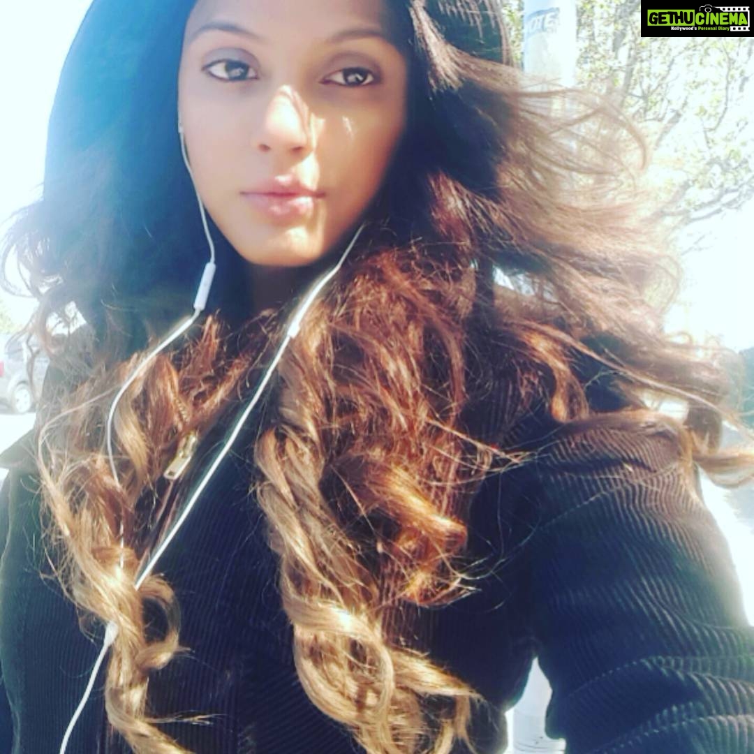 Neetu Chandra Instagram - First day #jogging #manhattan #newyork it's #rihanna s #takeabow on my MIND. Take a Bow #rihanna :)))
