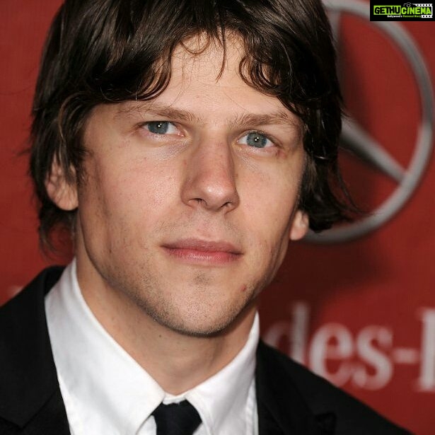 Neetu Chandra Instagram - Was watching #SupermanVSBatman - "Why was #JesseEisenberg copying our @SRKUniverse sir" ? Pheeeeeew ;))