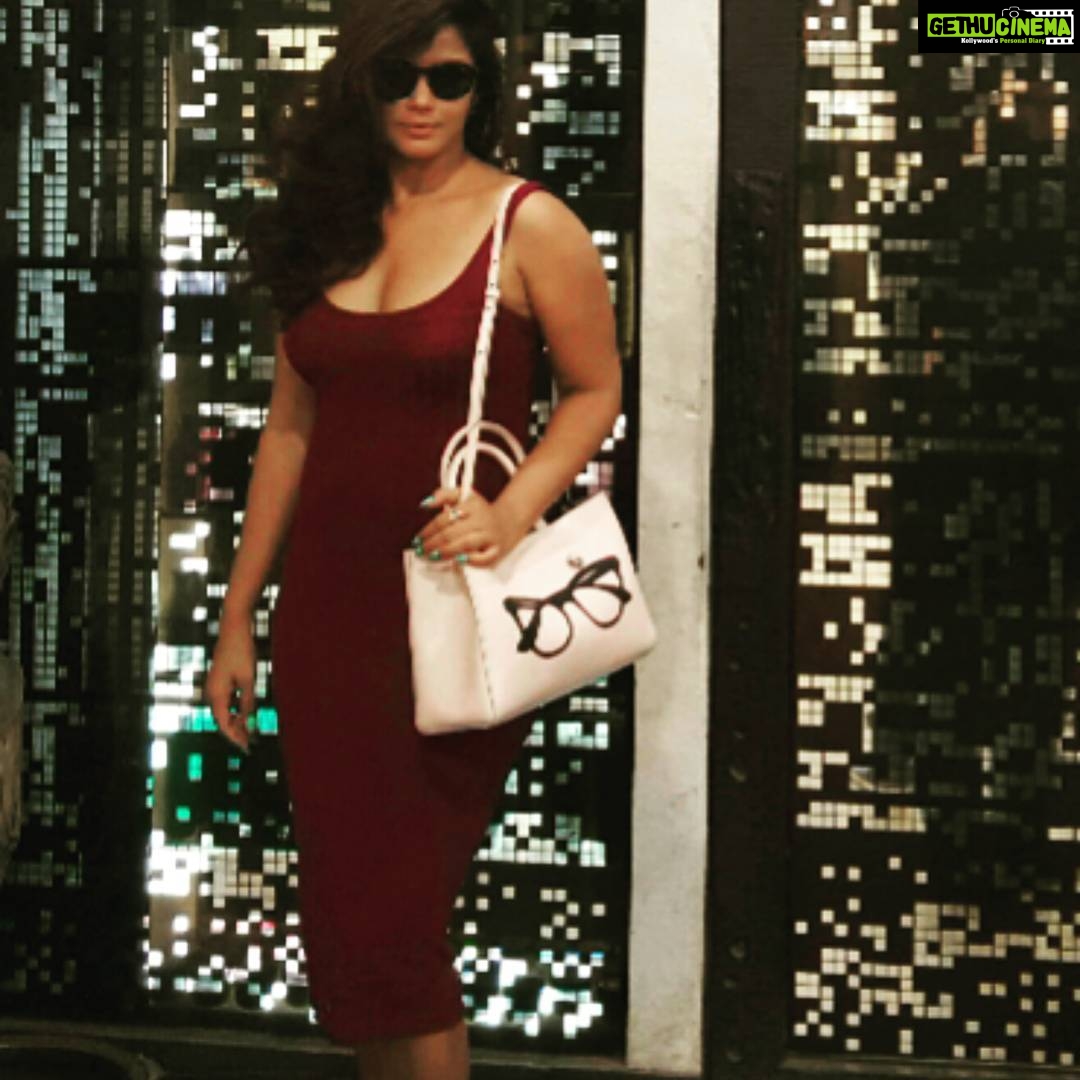 Neetu Chandra Instagram - #hakimaalim #bhushan #stylist love the look