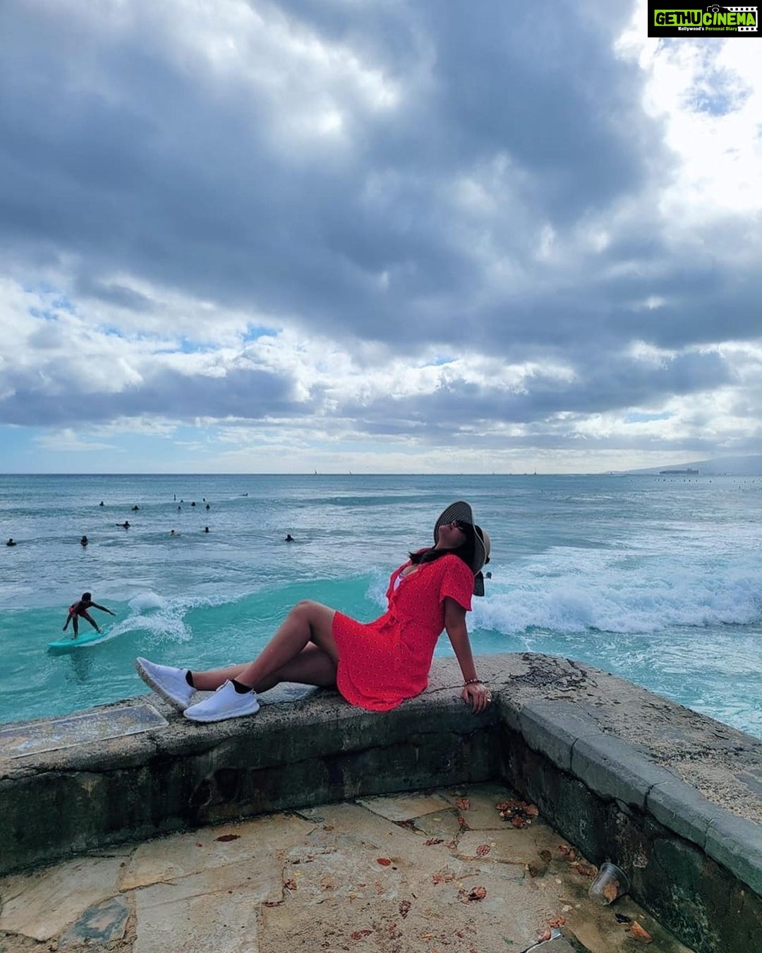 Neetu Chandra Instagram - Absorbing the beauty of nature 😍💙 #Peace #TravelWithNeetu #Blissful