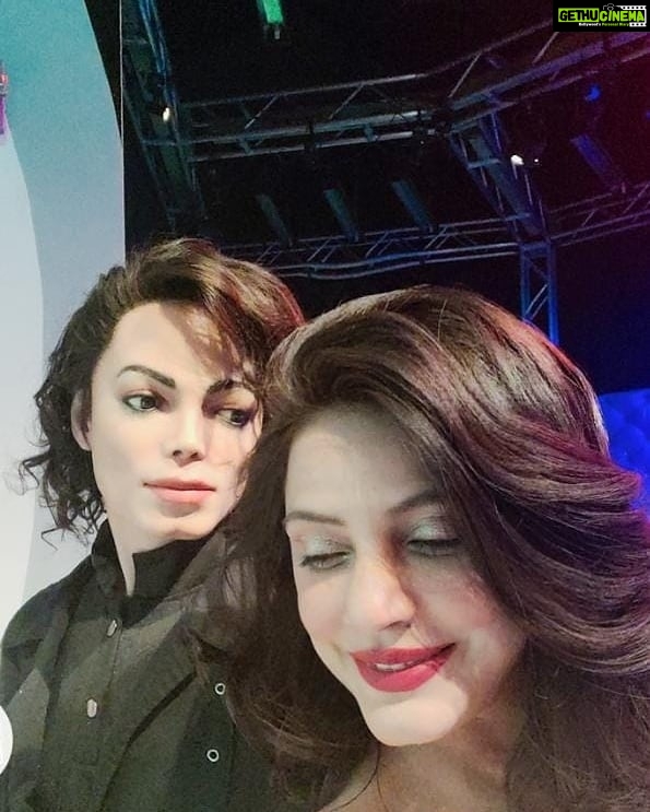 Neetu Chandra Instagram - When he looked at me.. Our #michaeljackson ❤