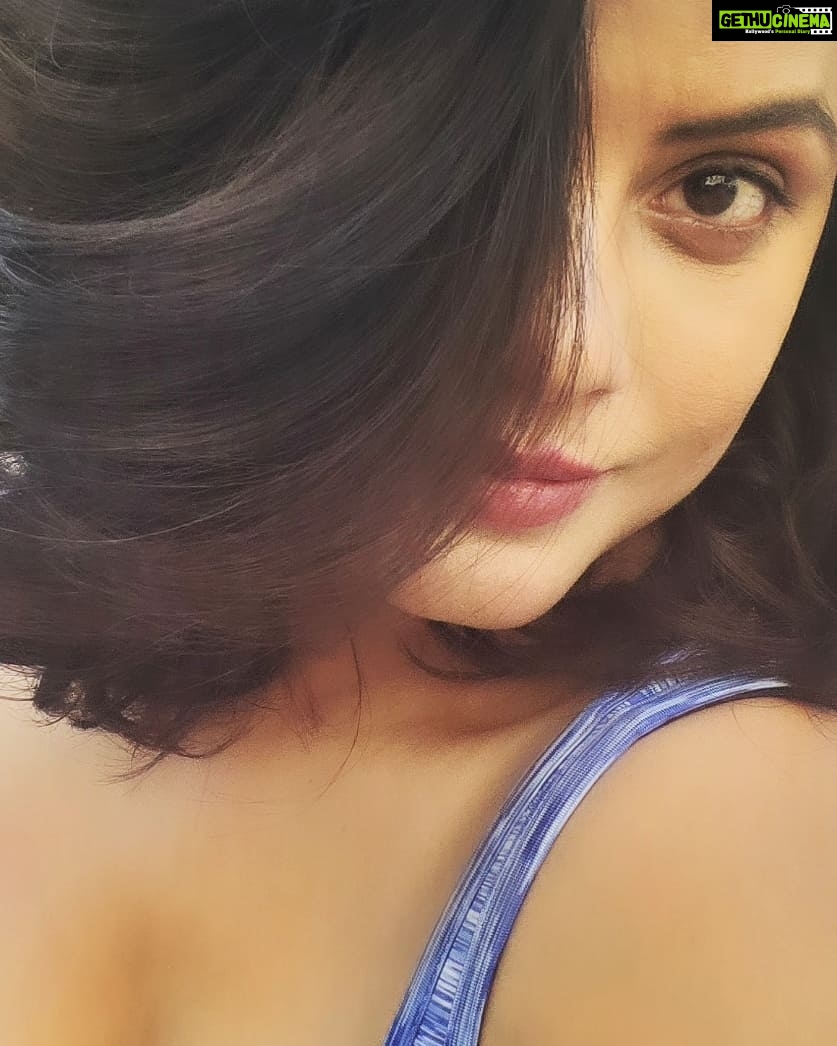 Neetu Chandra Instagram - I have my eyes on you ❤ you, the entire world in my team ❤❤❤