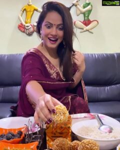 Neetu Chandra Instagram - Caption this!