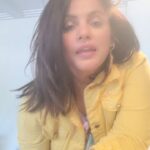 Neetu Chandra Instagram – Part 11 Fun dancing on my favorite @govinda_herono1 sir songs #Bollywood Perfert way to laugh smile and express yourself in this #covid #crisis Be at home please 🙏❤ Take care