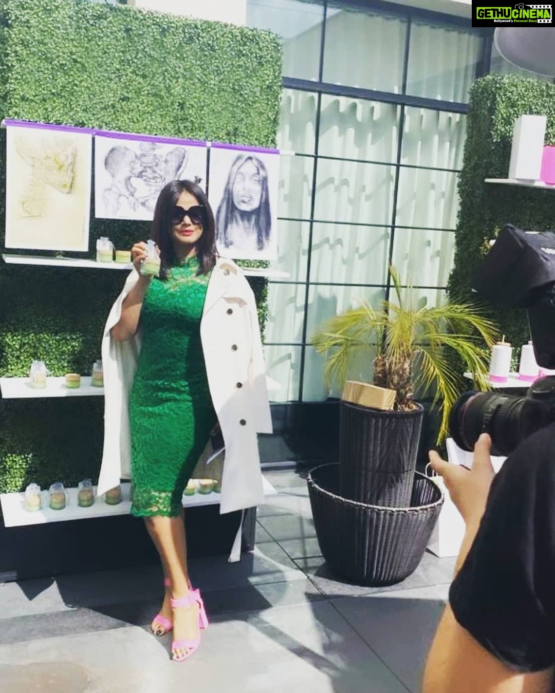 Neetu Chandra Instagram - β€Went to Pre-oscar #gbk gifting lounge event yesterday. Thank you @gbkbrandbar @heatherhadleyjones and #terriapple ππβ€ Loved it. We were careful and protected ππ #lapeer #hotel #losangeles β€ #covid_19 will fight together β€π Los Angeles, California