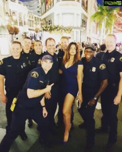 Neetu Chandra Instagram - There was a time until last year #rodeo #rodeodrive #rodeofashion #rodeolife #rodeostyle #rodeotime and #cops on #rodeo were so friendly and chilled out butnow it breaks my heart to stand alone at the same place. #mask up, no one can see if you are wishing them, smiling or sad. I am definitely sad but hey SAFETY first. Take Care 🥰 Rodeo Drive