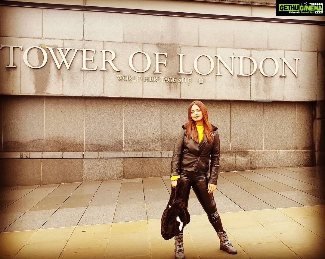 Neetu Chandra Instagram - β€ Thank you London, Britain for so much love and care. Another history with you which empowered me!!! π₯°πβ€ Will see you soon π₯°#NEVERBACKDOWN revolt #shooting #fashionstyle #fashionista #fashionphotography #leather #yellow and #black are my #color β€ #mumbai #Bollywood calling for now β€ Tower of London