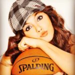 Neetu Chandra Instagram - I miss you my basketball 😌 #fitnessmotivation #fitness💓💓💓 #nbaindia #NBA 😍 #sport matters