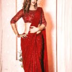 Neetu Chandra Instagram - Another look by Benzerworld for my cousin s marriage reception ❤#Bhaktisavlagada u are an awesome designer🥰❤LUV #wedding #indianwedding #brothers #marriage ❤🥰